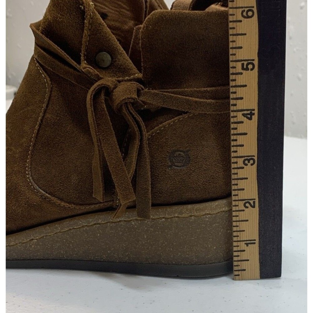 Born Vaughn Ankle boots Womens 9 brown distressed suede - Picture 5 of 8